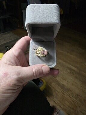Beautiful Pink Stone Ring  Size 9!!Never Wore